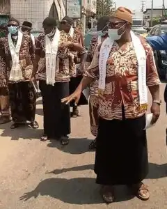 Tenues de cérémonie Peuple de Bonewonda